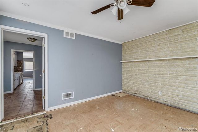 13335 Charlotte Avenue, Warren, MI 48089