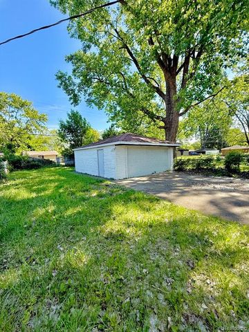 13335 Charlotte Avenue, Warren, MI 48089