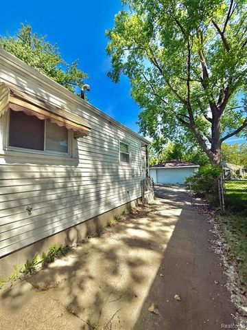 13335 Charlotte Avenue, Warren, MI 48089