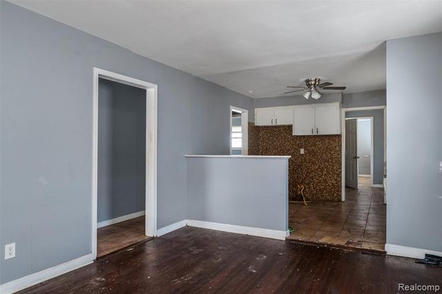 13335 Charlotte Avenue, Warren, MI 48089