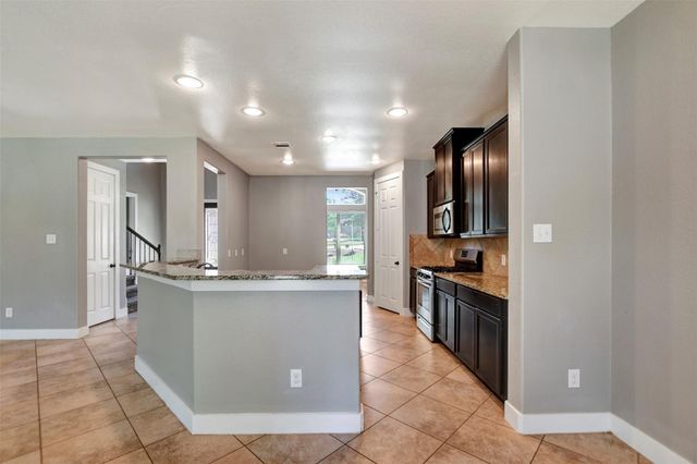 59 Beaconsfield Drive, Magnolia, TX 77355