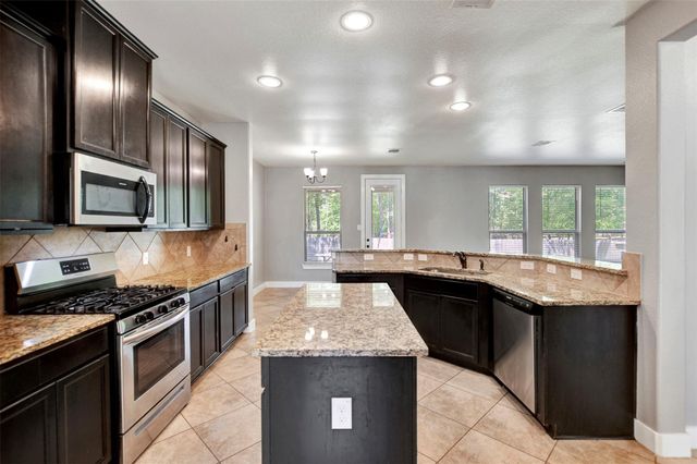 59 Beaconsfield Drive, Magnolia, TX 77355