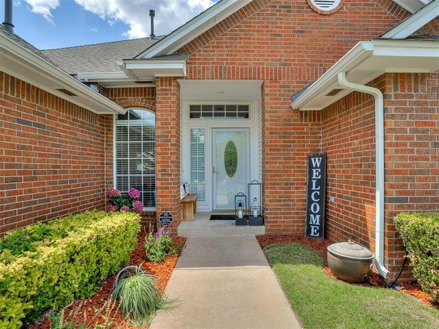 5017 Mackelman Drive, Oklahoma City, OK 73135