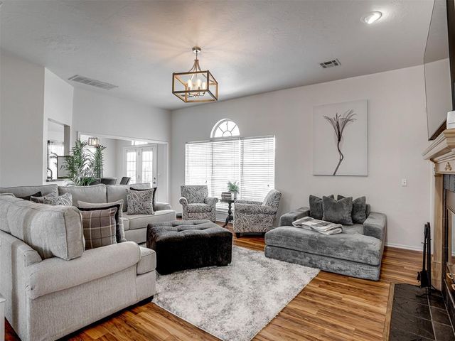 5017 Mackelman Drive, Oklahoma City, OK 73135