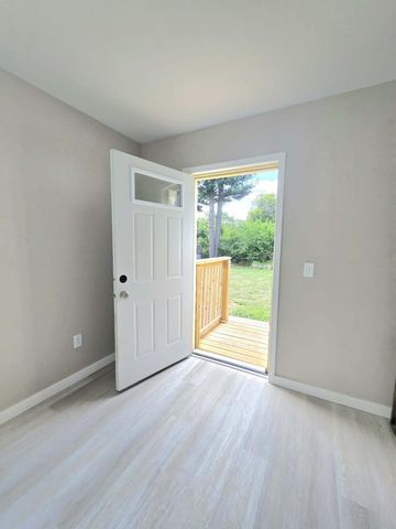 742 Greenridge Road, Battle Creek, MI 49015