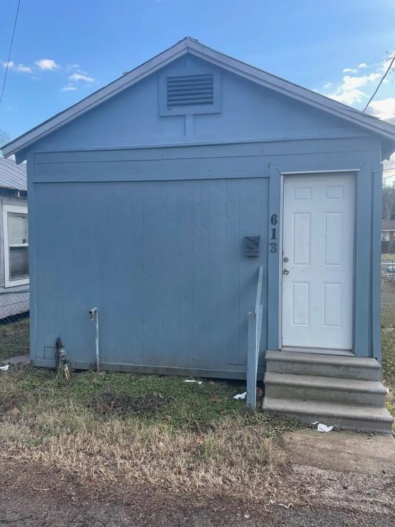613 Montgomery Street, Bossier City, LA 71111