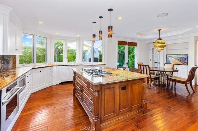 8 Rue Verte, Newport Beach, CA 92660
