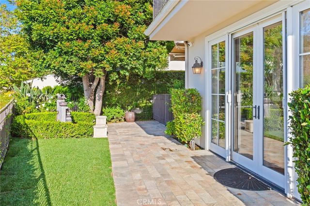 8 Rue Verte, Newport Beach, CA 92660