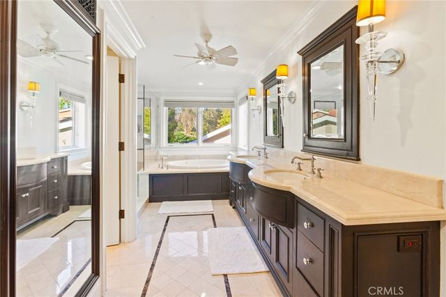 8 Rue Verte, Newport Beach, CA 92660