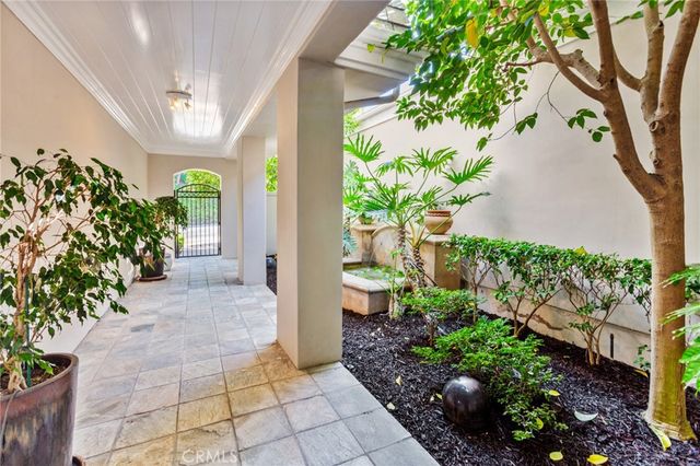 8 Rue Verte, Newport Beach, CA 92660
