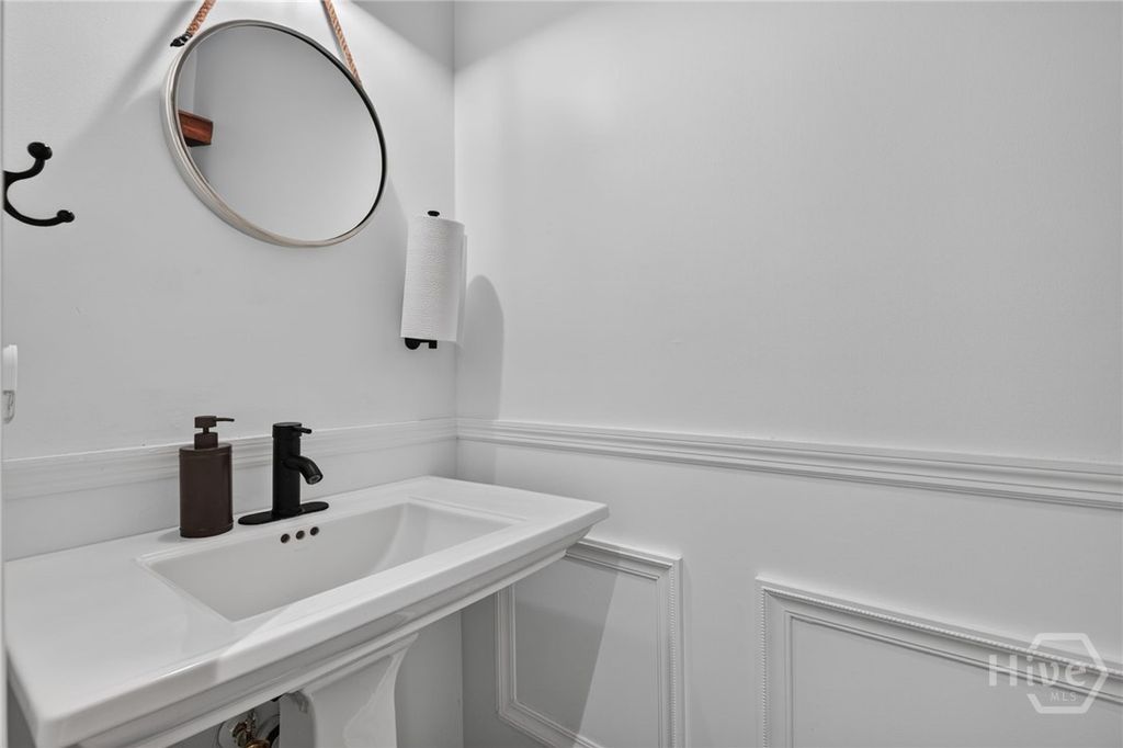 Image 11 of property listing at 172 Lions Gate Road, Savannah, GA 31419