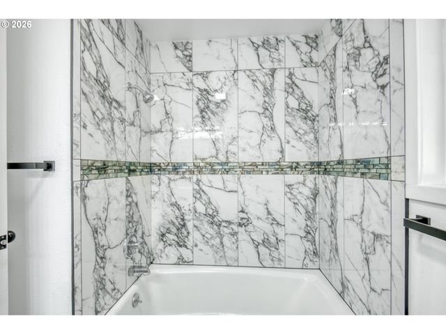 1425 WILLAMINA Ave, Forest Grove, OR 97116
