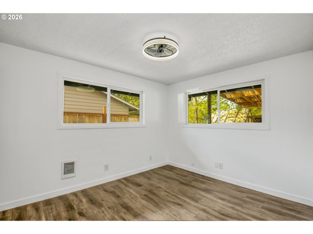1425 WILLAMINA Ave, Forest Grove, OR 97116