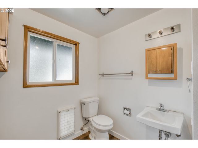 1425 WILLAMINA Ave, Forest Grove, OR 97116