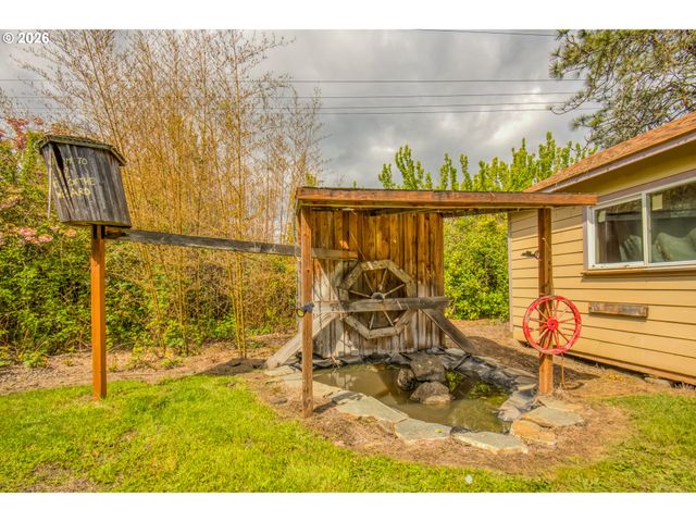 1425 WILLAMINA Ave, Forest Grove, OR 97116