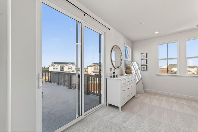 585 Santa Lucia Way, Marina, CA 93933