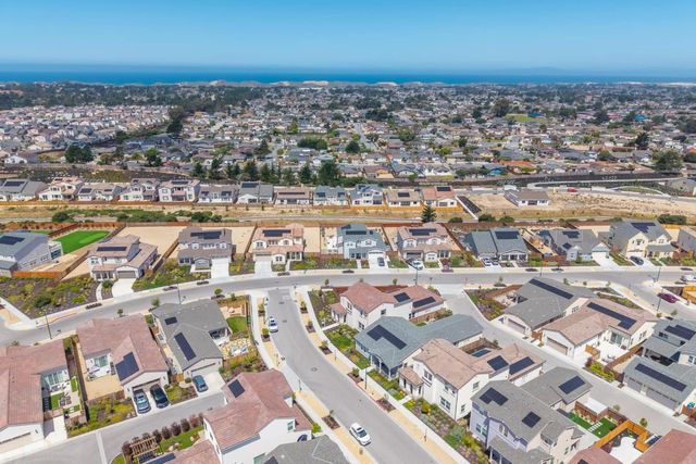 585 Santa Lucia Way, Marina, CA 93933