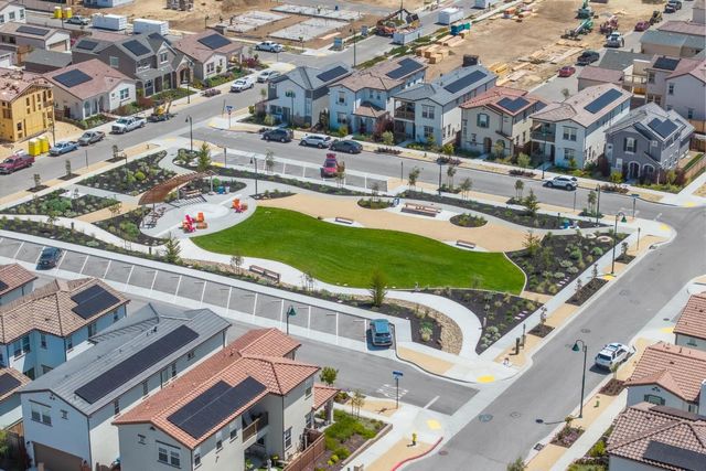 585 Santa Lucia Way, Marina, CA 93933