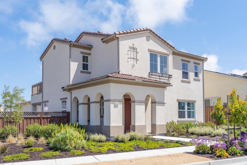 585 Santa Lucia Way, Marina, CA 93933