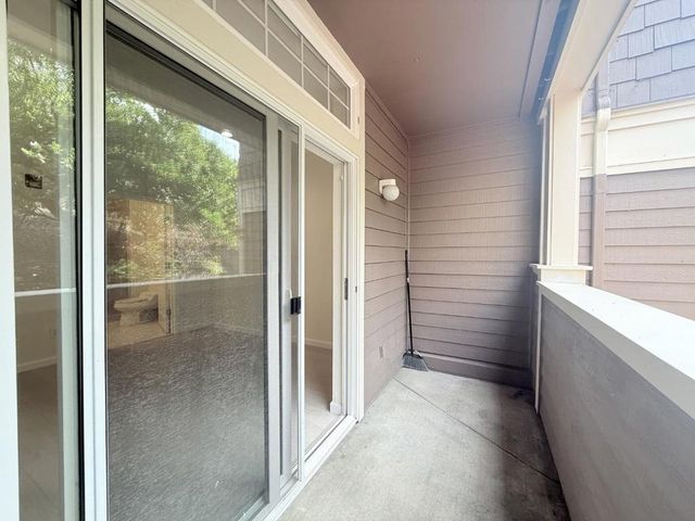 313 Crescent Court, Brisbane, CA 94005