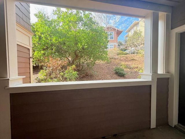 313 Crescent Court, Brisbane, CA 94005