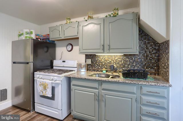 221 WALNUT ST, Lebanon, PA 17042