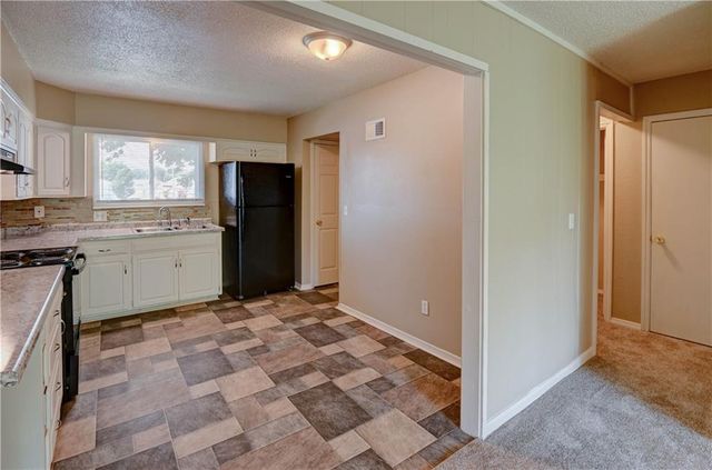 11605 Richmond Avenue, Kansas City, MO 64134