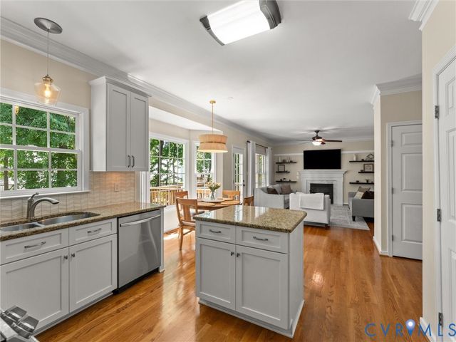 5313 Brockton Ct, Glen Allen, VA 23059