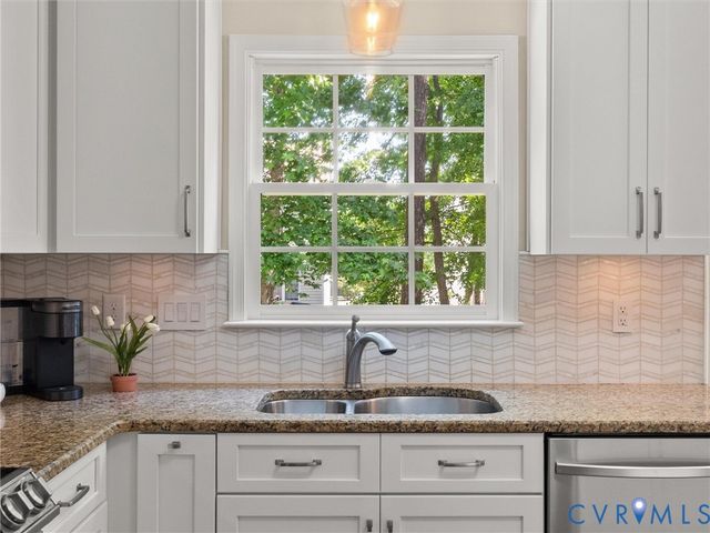5313 Brockton Ct, Glen Allen, VA 23059