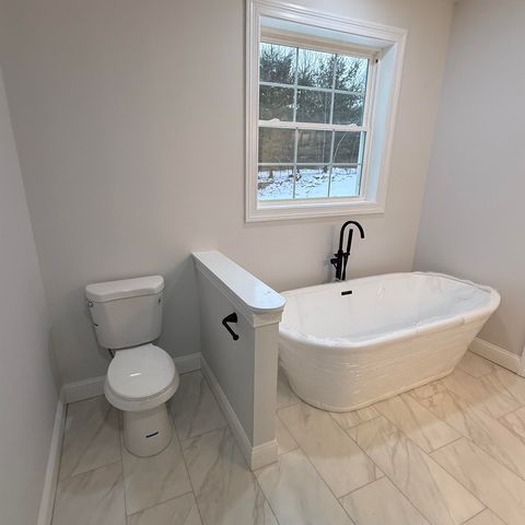 236 Leos Lane, Georgia, VT 05478