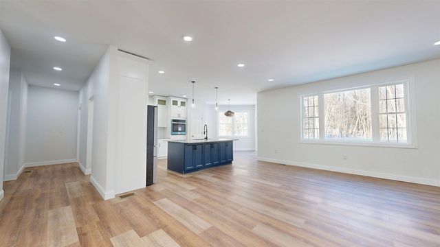 236 Leos Lane, Georgia, VT 05478