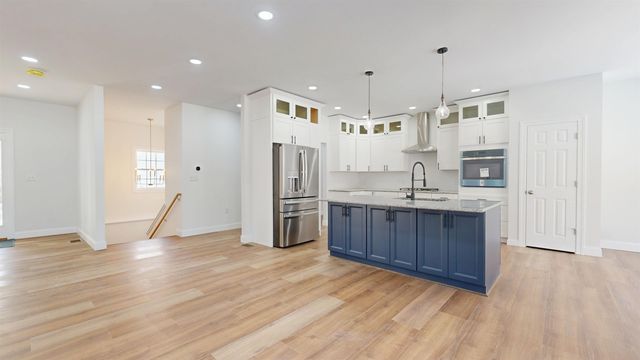 236 Leos Lane, Georgia, VT 05478