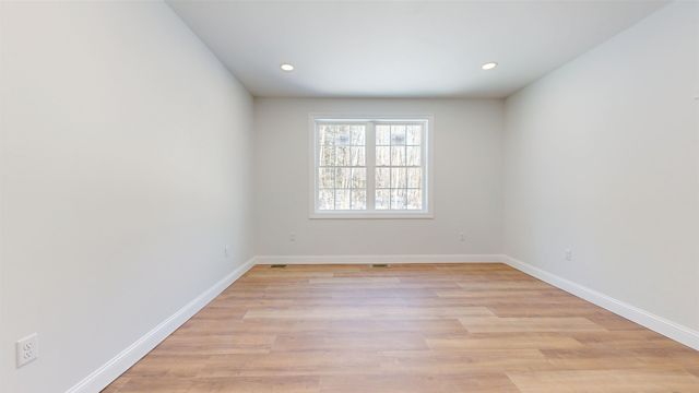 236 Leos Lane, Georgia, VT 05478