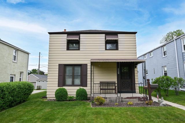 3664 S Whitnall AVENUE, Milwaukee, WI 53207