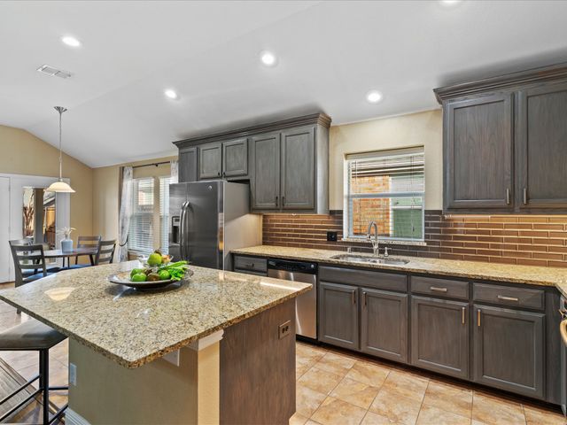 1930 Highland Oaks Drive, Wylie, TX 75098