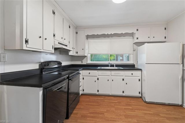 200 Valirey DR, Hampton, VA 23669