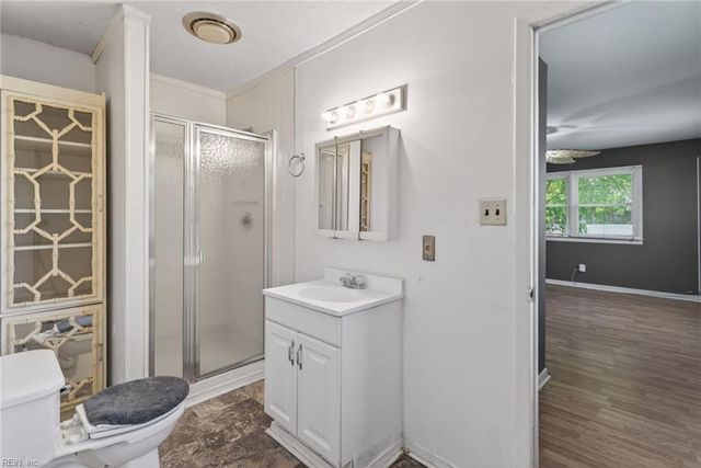 200 Valirey DR, Hampton, VA 23669