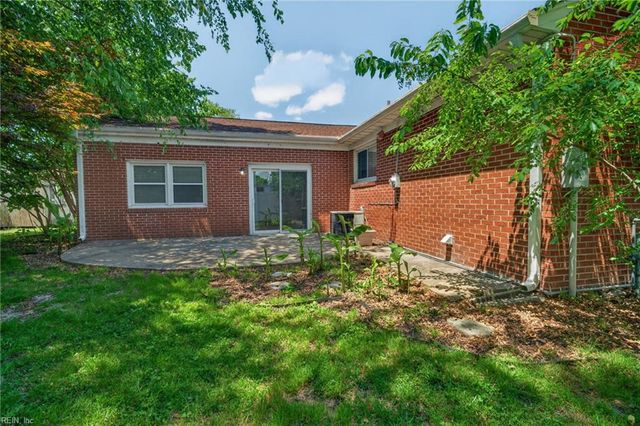 200 Valirey DR, Hampton, VA 23669