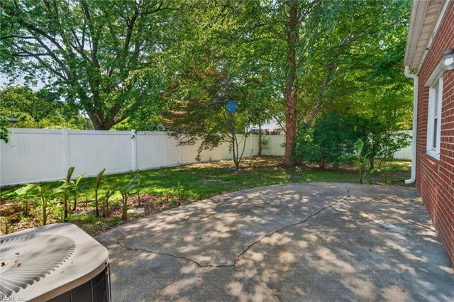 200 Valirey DR, Hampton, VA 23669