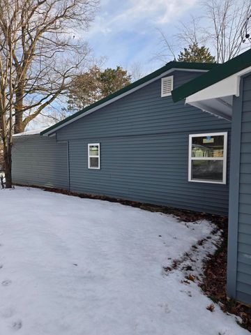 6215 Beech Drive, Lake, MI 48632