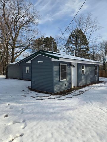 6215 Beech Drive, Lake, MI 48632