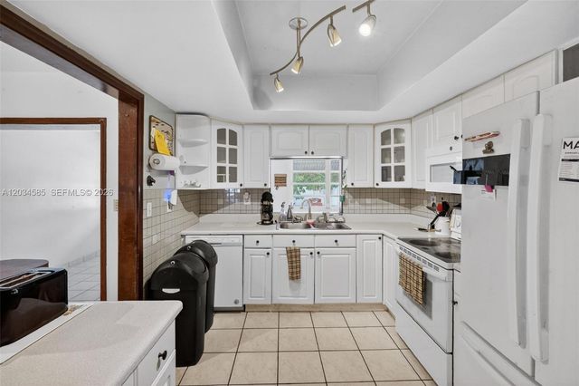 1901 N 56th Ave, Hollywood, FL 33021