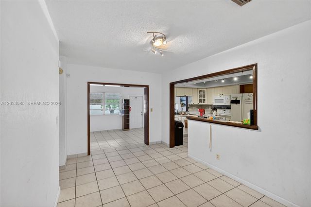 1901 N 56th Ave, Hollywood, FL 33021