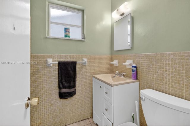 1901 N 56th Ave, Hollywood, FL 33021