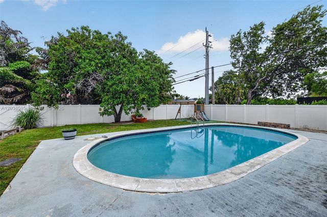 1901 N 56th Ave, Hollywood, FL 33021