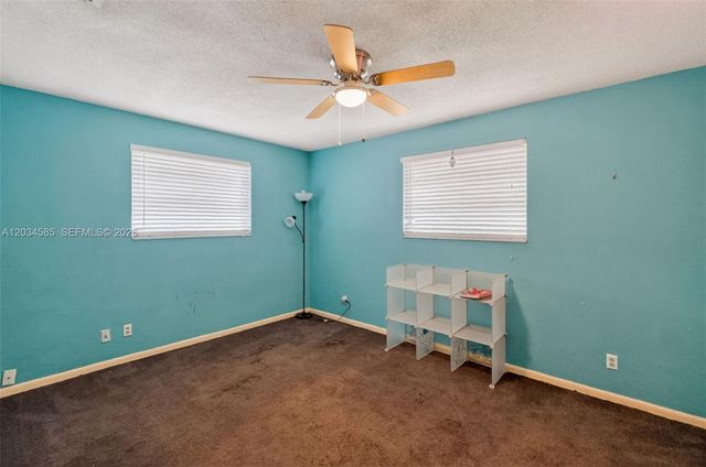 1901 N 56th Ave, Hollywood, FL 33021