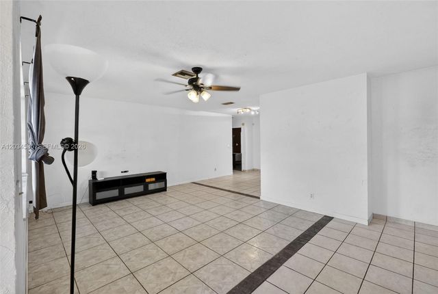 1901 N 56th Ave, Hollywood, FL 33021