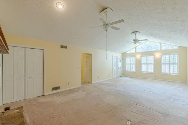6185 S Summers Circle, Douglasville, GA 30135