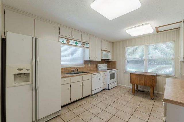 6185 S Summers Circle, Douglasville, GA 30135