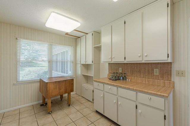 6185 S Summers Circle, Douglasville, GA 30135